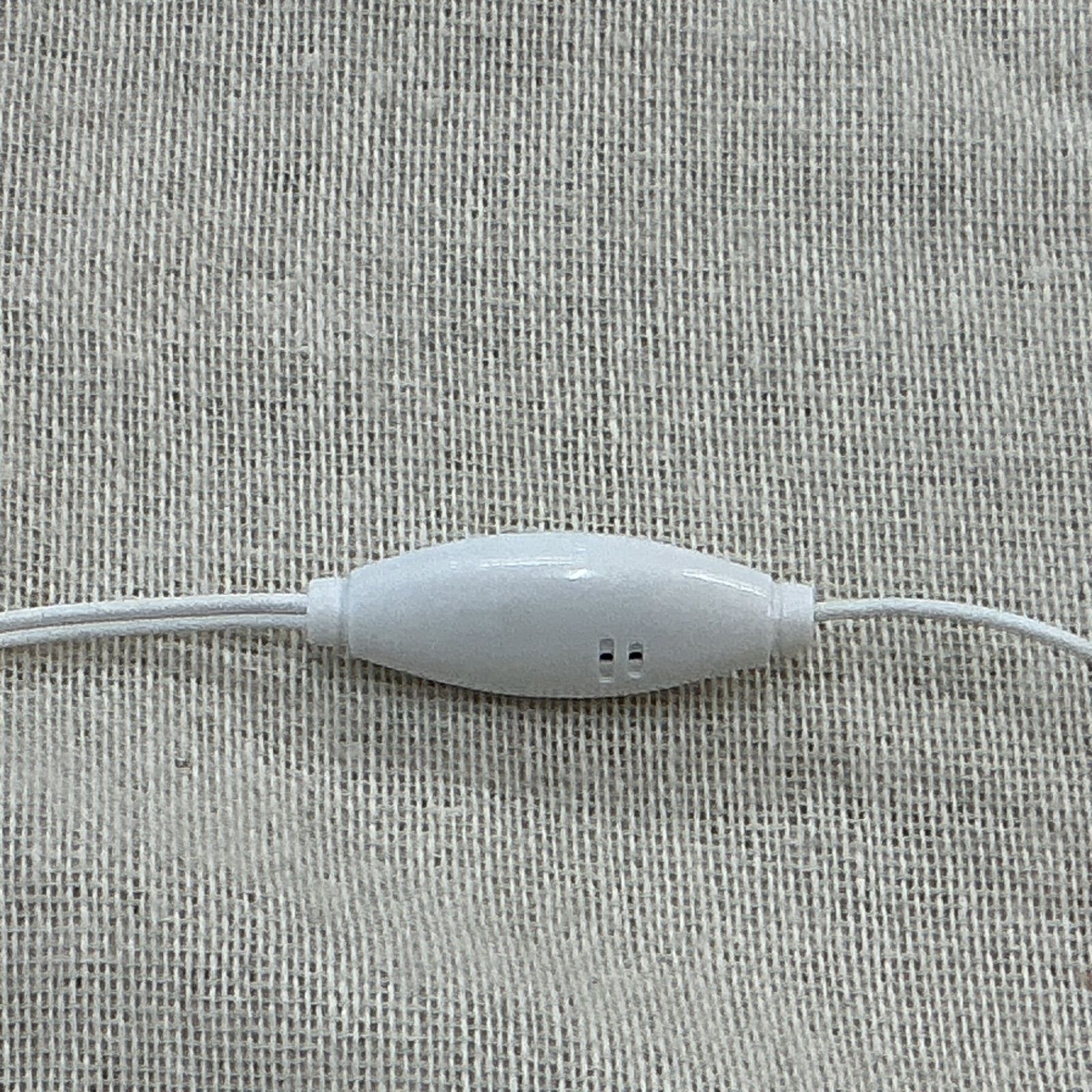 有線イヤホン 3.5mm 白 黒 2個セット まとめ売り 音出し確認済み