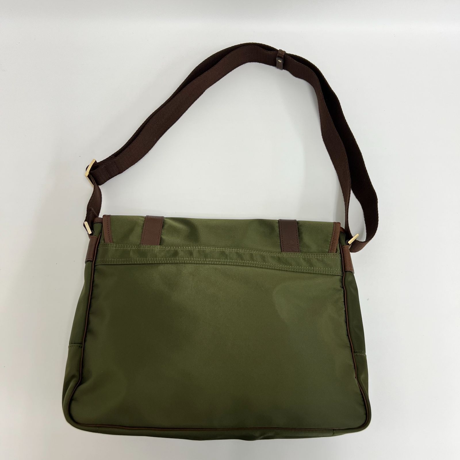 【極美品】バーバリーブラックレーベル メッセンジャーバッグ ナイロン 茶(0153 ) 【極美品】バーバリーブラックレーベル メッセンジャーバッグ ナイロン 茶(0153 )