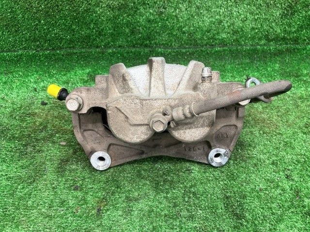 レヴォーグ VM4 左フロントキャリパー 1.6GT-Sアイサイト 4WD 