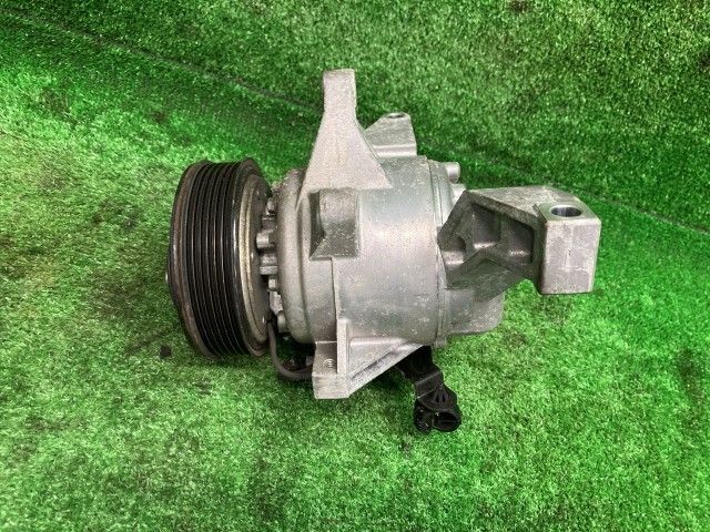 レヴォーグ VM4 エアコンコンプレッサー 1.6GT-Sアイサイト 4WD ヴァレオ 73111VA000 73111VA000 61K