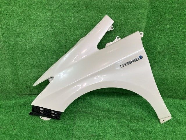 プリウス ZVW30 左フロントフェンダー S 53802-47050 070-【SALE開催中】
