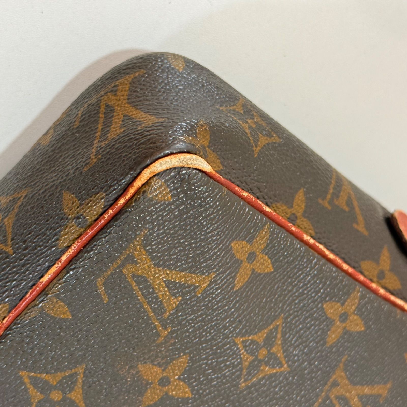 LOUIS VUITTON ルイヴィトン ダヌーブ モノグラム ショルダーバッグ 