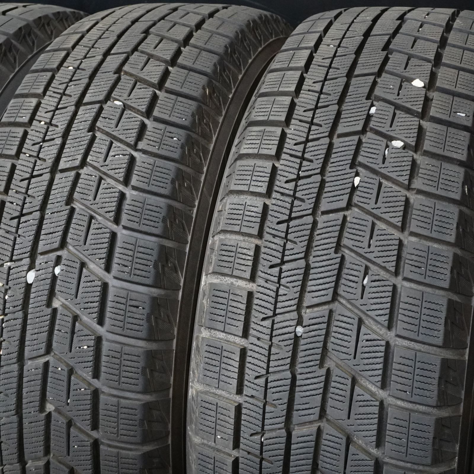 2024年製 スタッドレス 8～9分山 ヨコハマ iceGUARD iG60 215/60R16 4