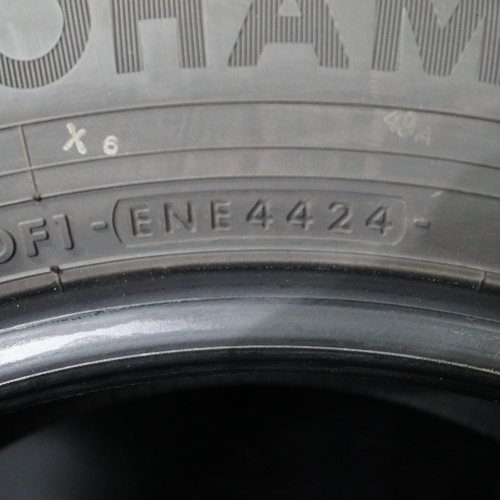 2024年製 スタッドレス 8～9分山 ヨコハマ iceGUARD iG60 215/60R16 4