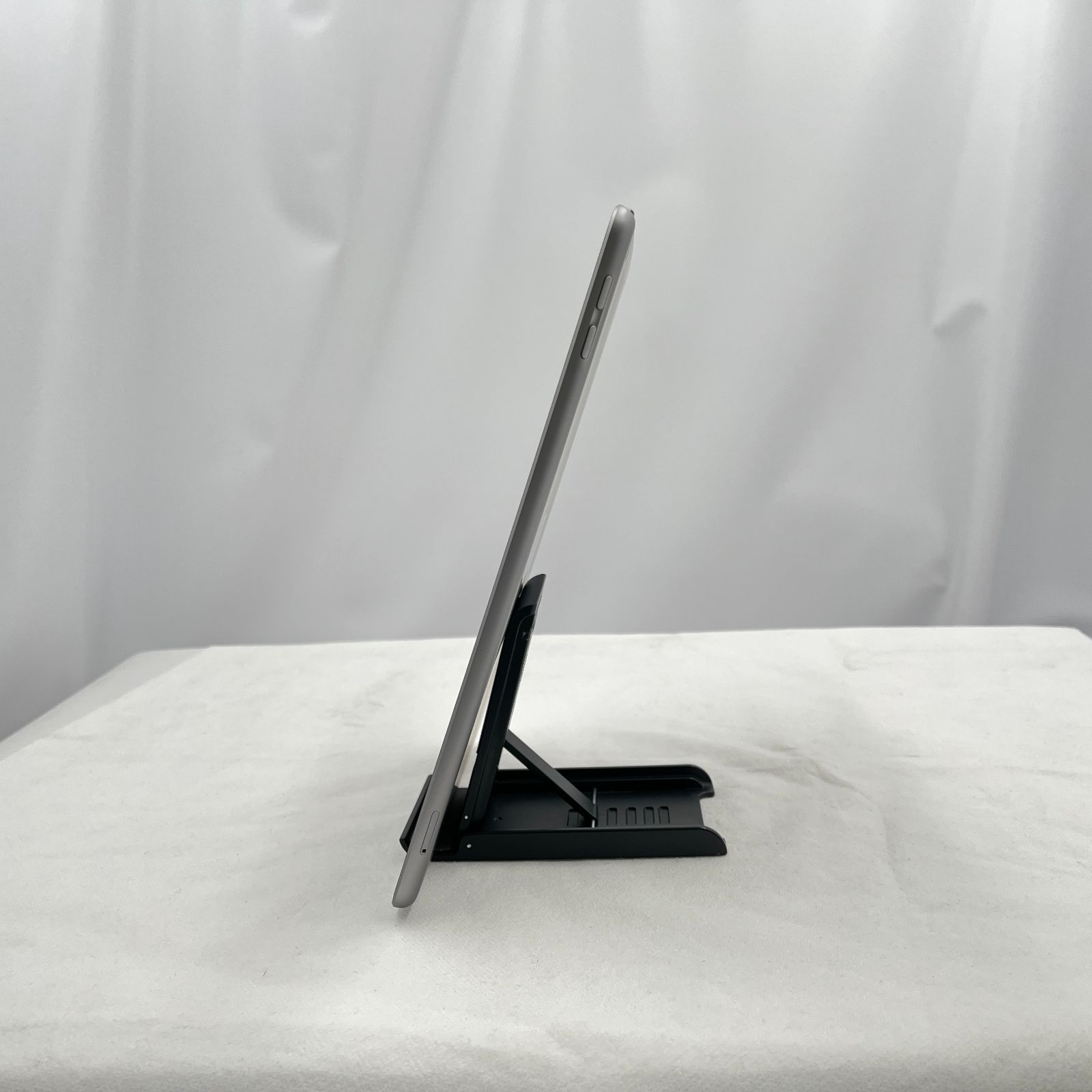 ☆ジャンク☆iPad 第6世代 Wi-Fi+Cellular 32GB MR6N2J/A SIMフリー
