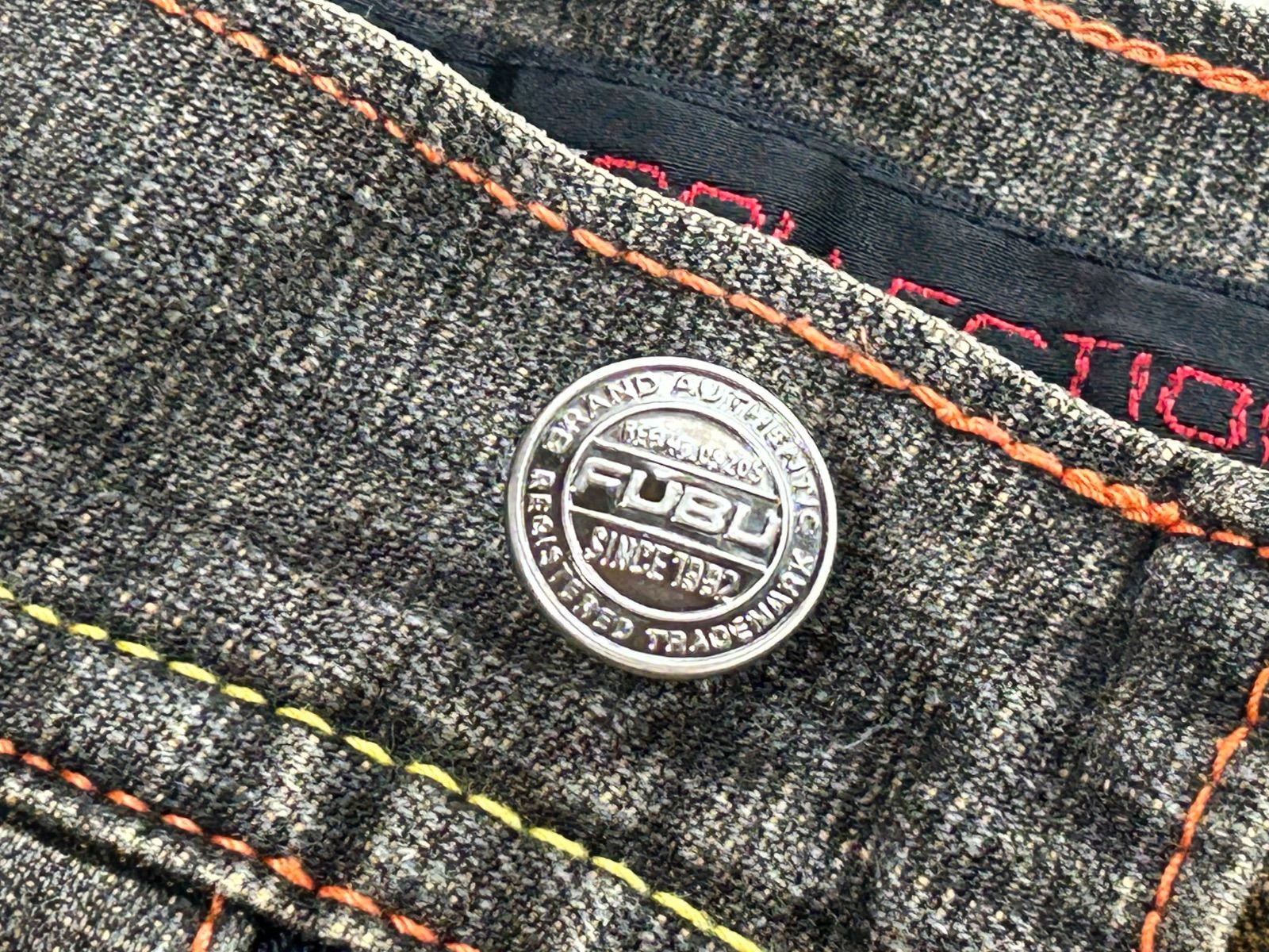 Fubu ワイド デニムパンツ 極太 バギー size34 Y2K ギミック ワッペン Fubu ワイド デニムパンツ 極太 バギー size34 Y2K ギミック ワッペン