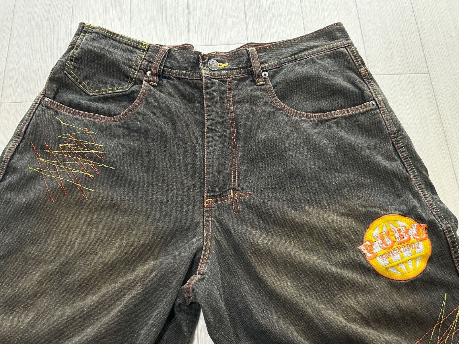 Fubu ワイド デニムパンツ 極太 バギー size34 Y2K ギミック ワッペン