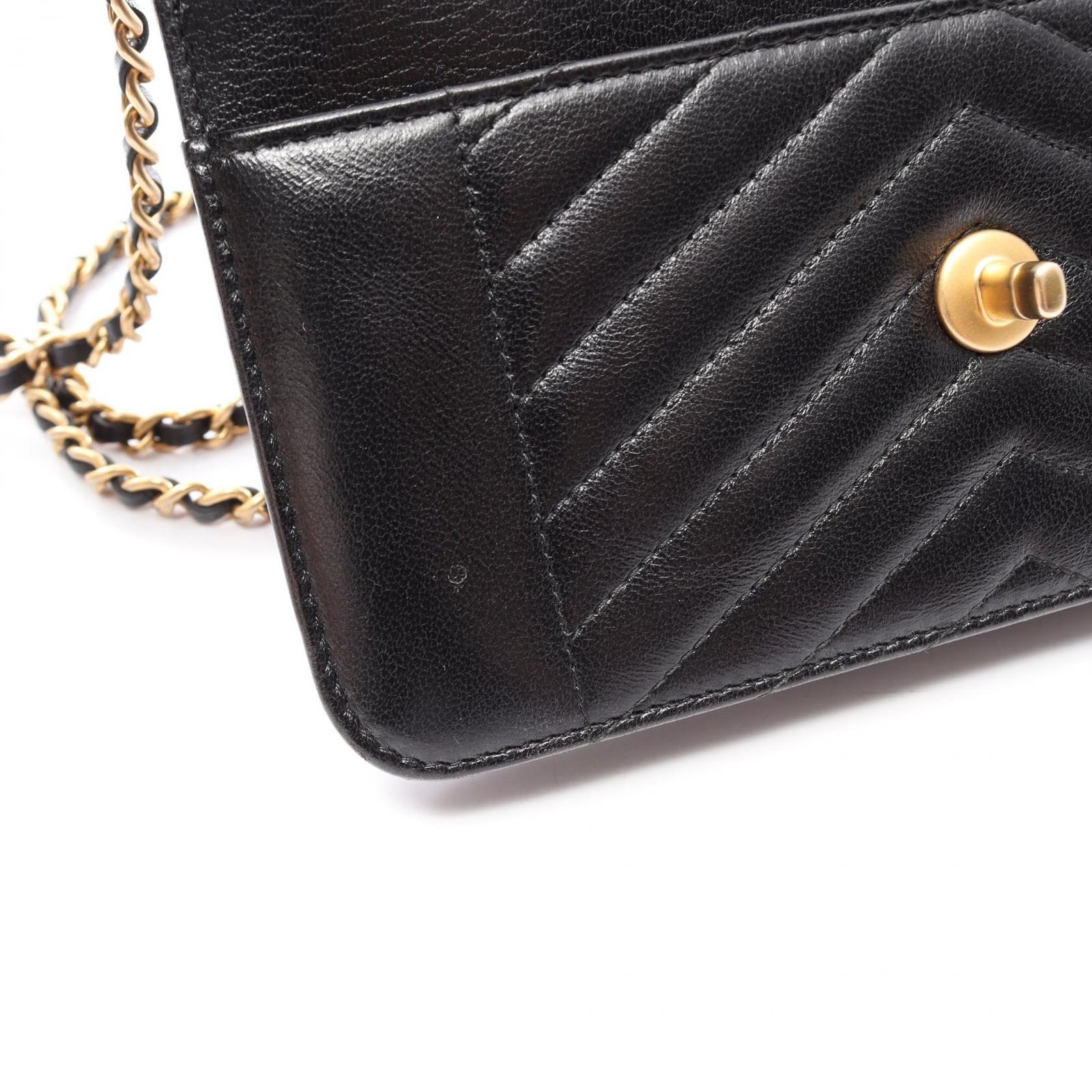 シャネル CHANEL ショルダーバッグ Vステッチ A84362 ブラック