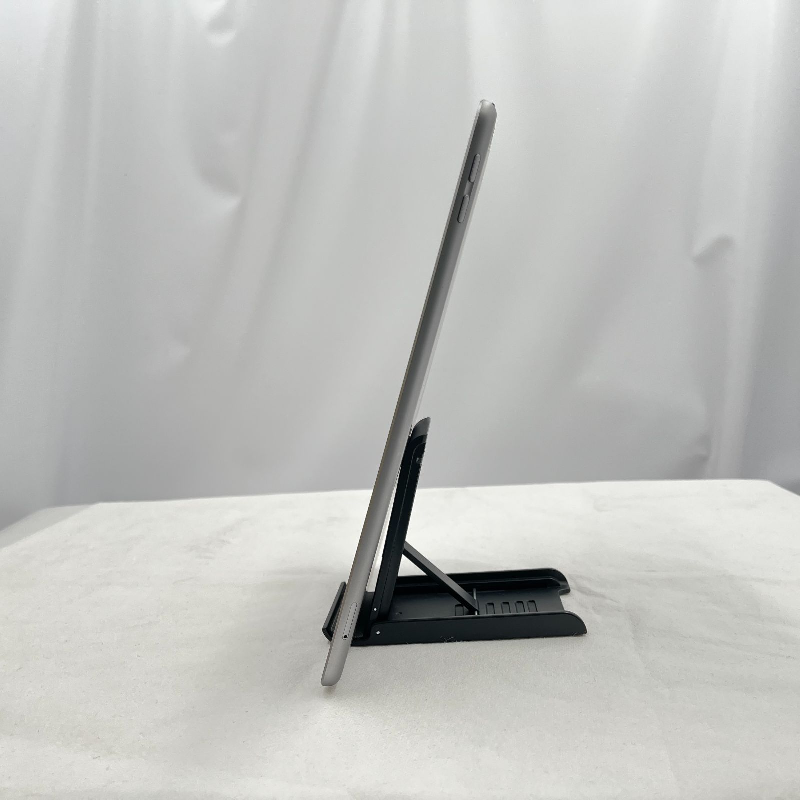 ☆ジャンク☆iPad 第6世代 Wi-Fi+Cellular 32GB MR6N2J/A SIMフリー