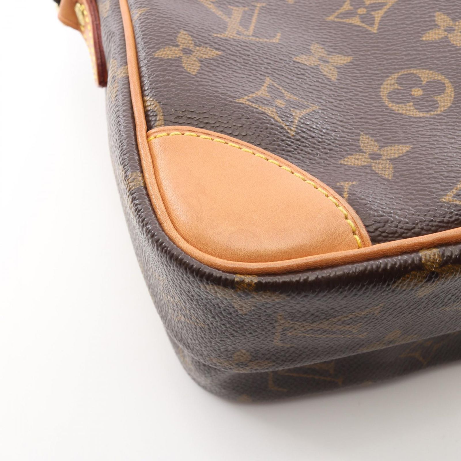ルイ・ヴィトン LOUIS VUITTON ショルダーバッグ アマゾン モノグラム 