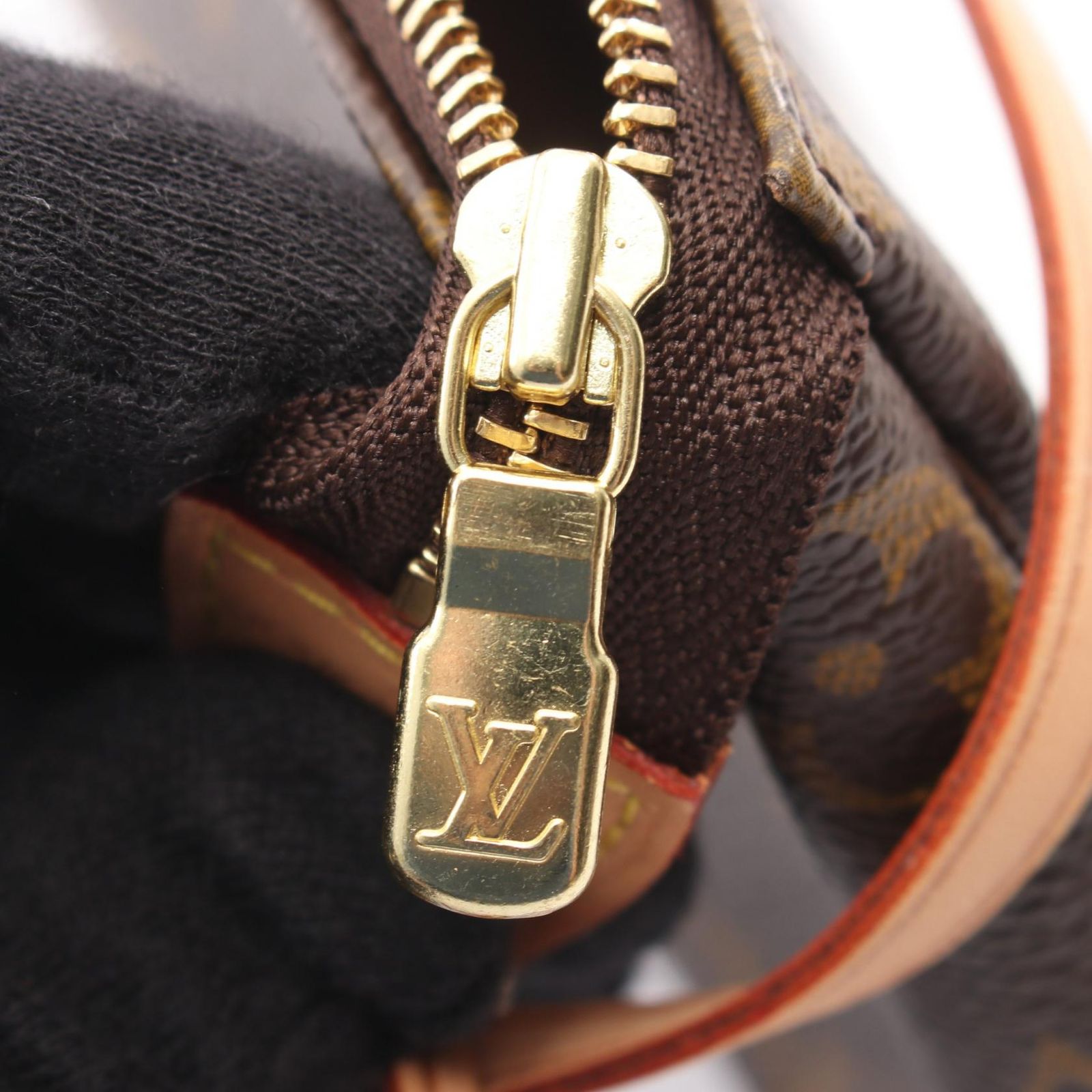 ルイ・ヴィトン LOUIS VUITTON ハンドバッグ ポシェットアクセソワール