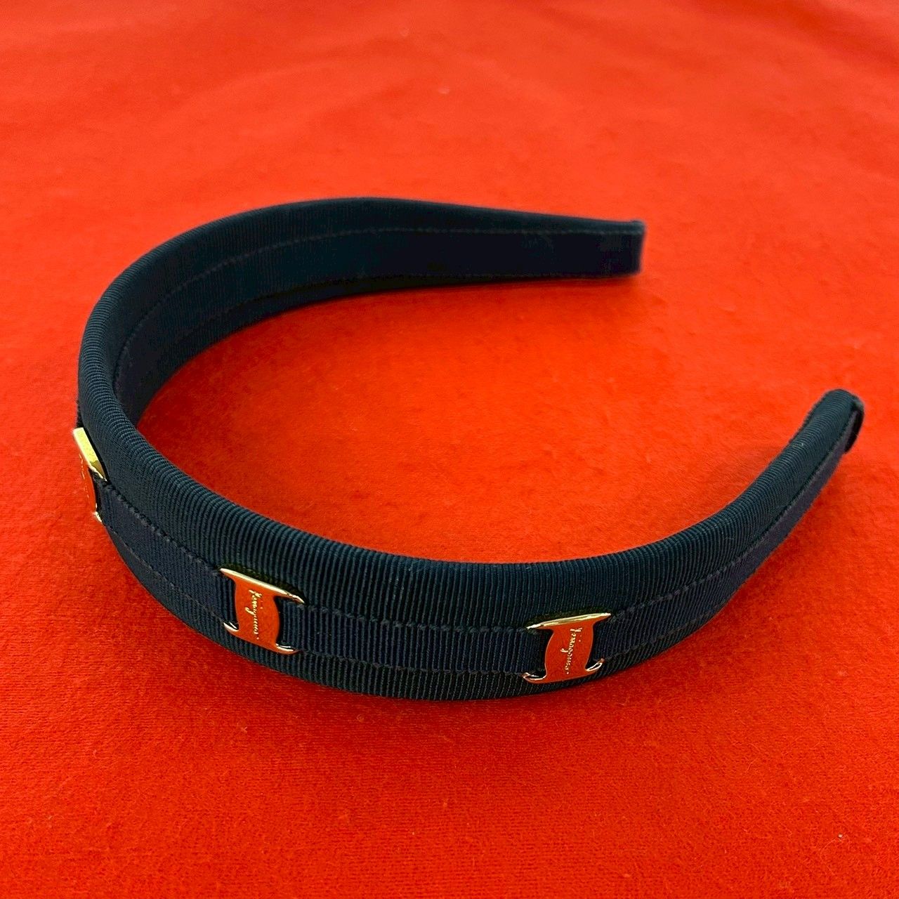 極 美品 Salvatore Ferragamo サルヴァトーレフェラガモ ヴァラ 金具