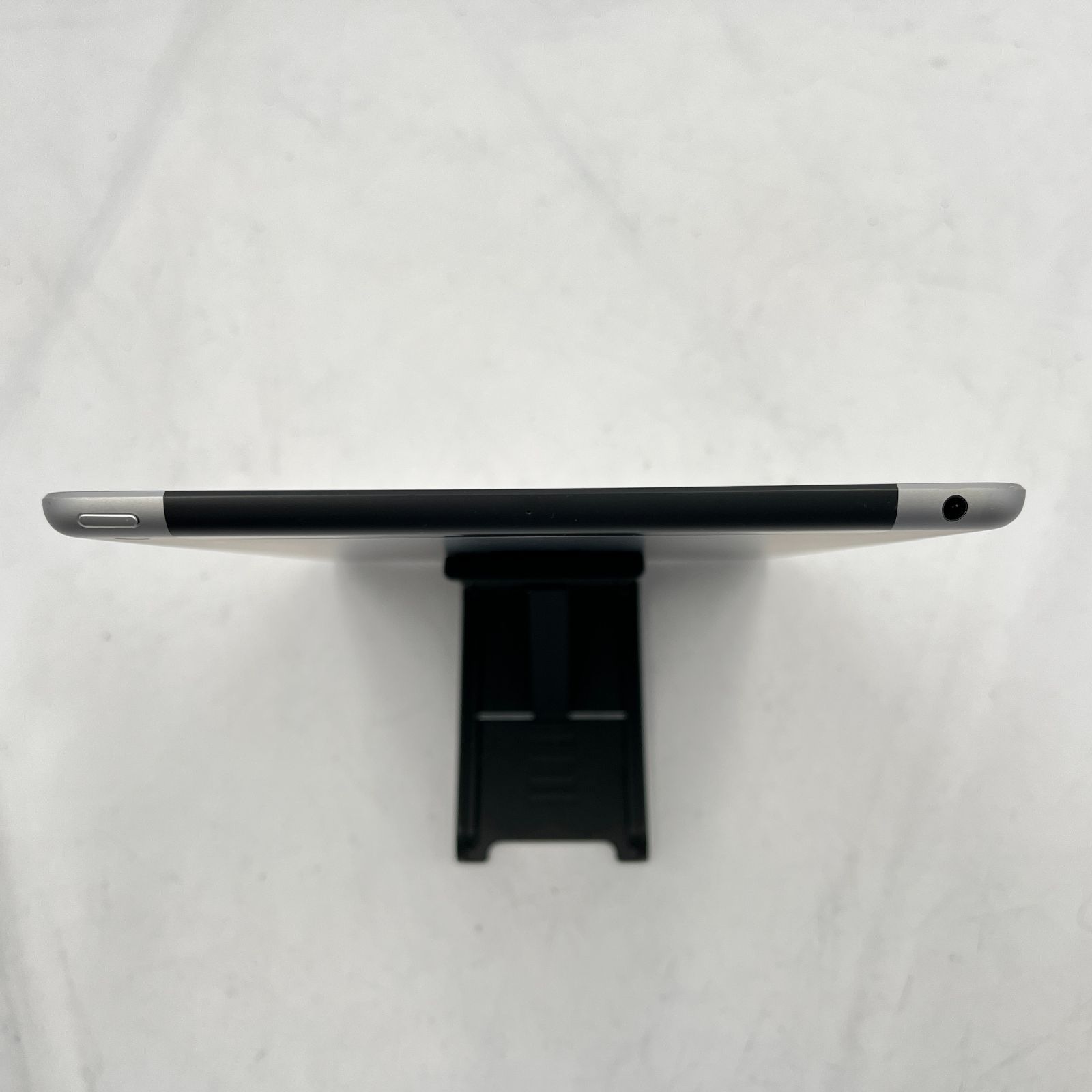 ☆ジャンク☆iPad 第6世代 Wi-Fi+Cellular 32GB MR6N2J/A SIMフリー