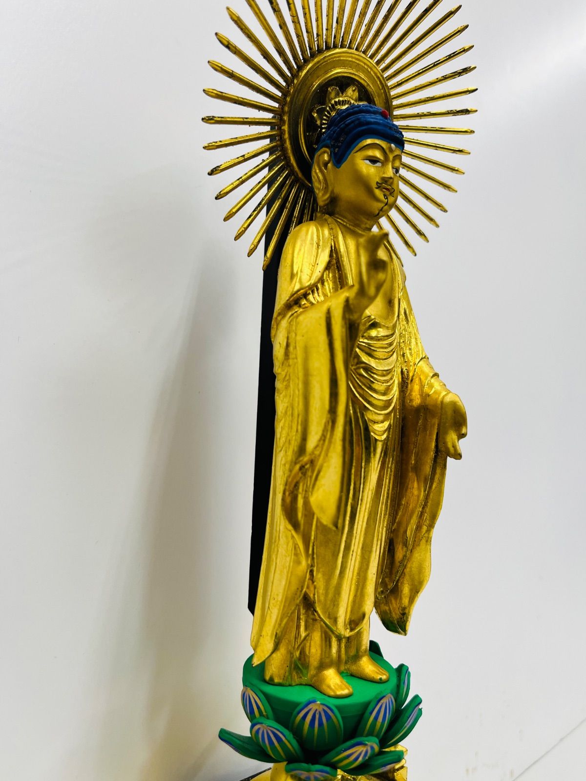 仏壇　阿弥陀如来　立像　金箔　仏像　肌粉