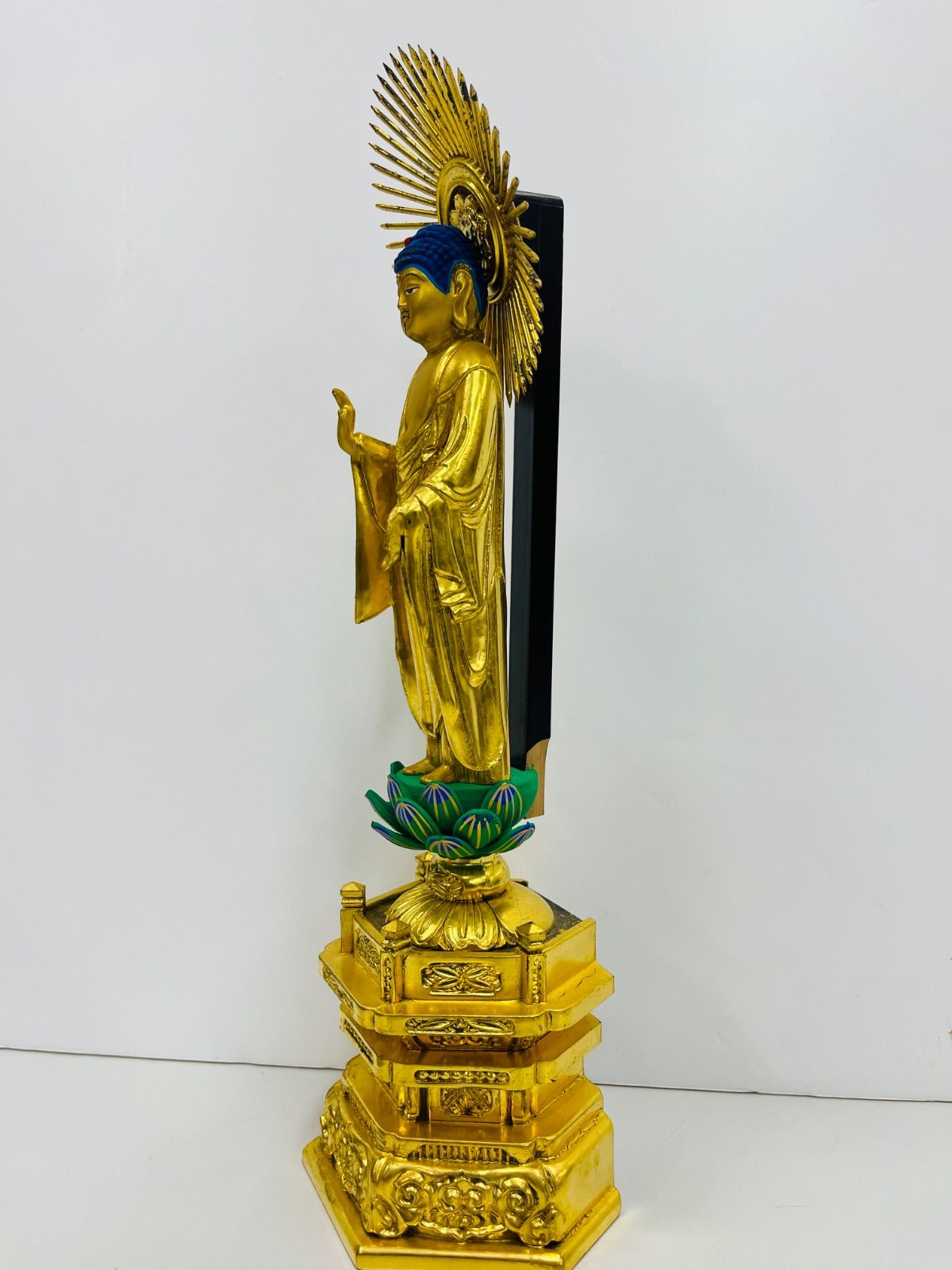 仏壇　阿弥陀如来　立像　金箔　仏像　肌粉