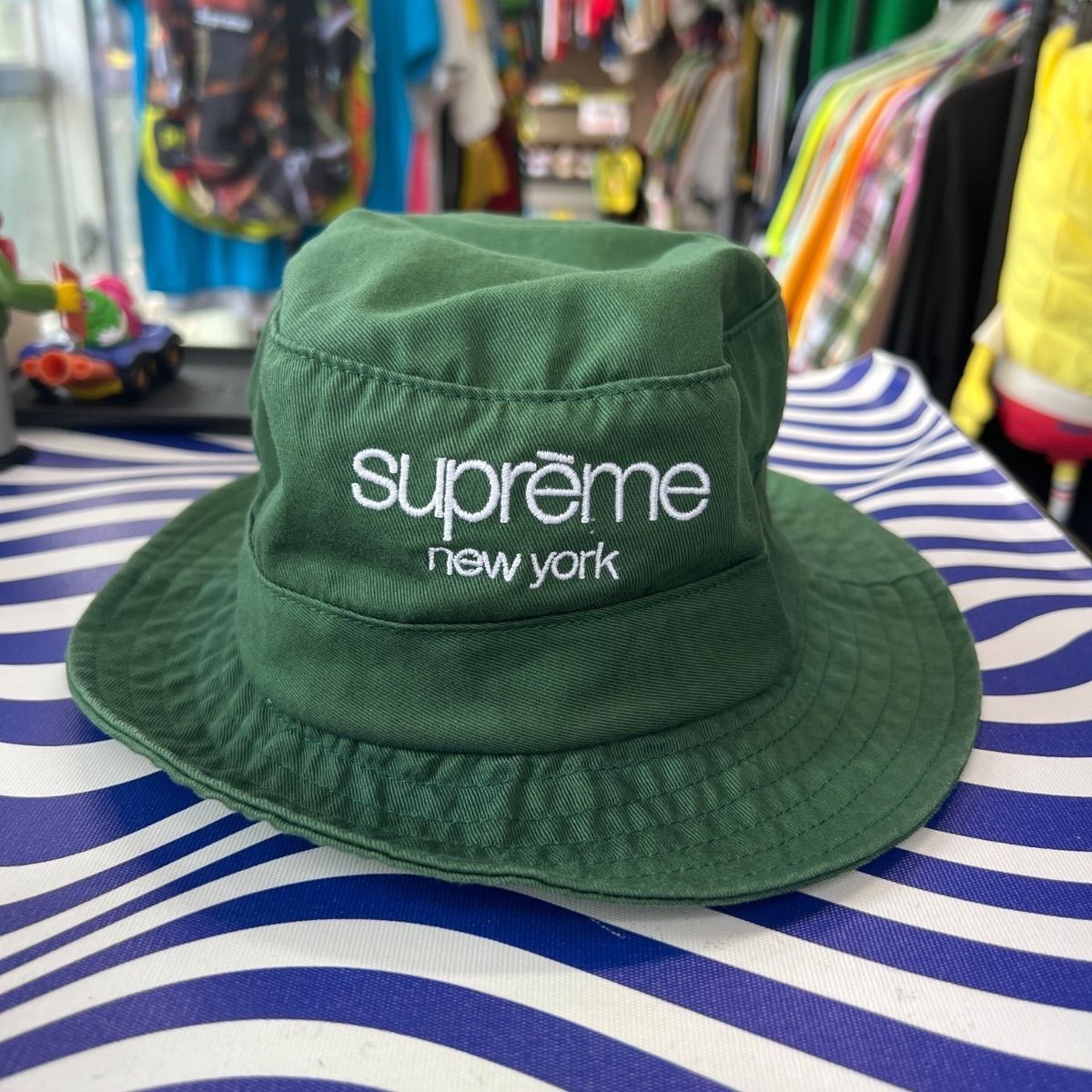 ストリートファイターリーグ」 Supreme バケットハット
