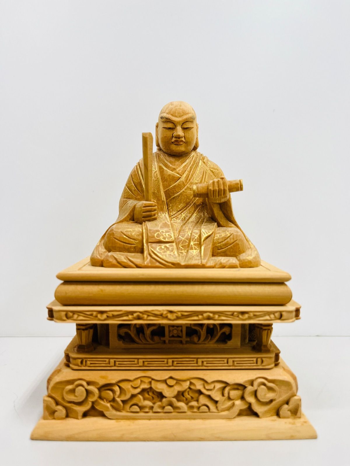 仏像　日蓮上人　　金泥付　総楠　木像