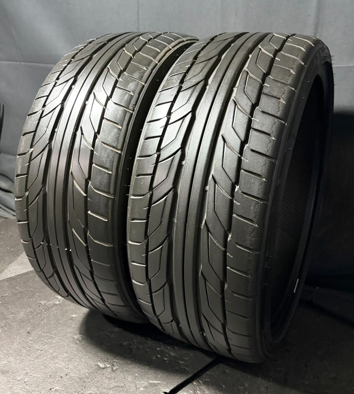 2024年製 約6.6mm ニットー　NITTO NT555 G2 225/35R20 2本 h_2337