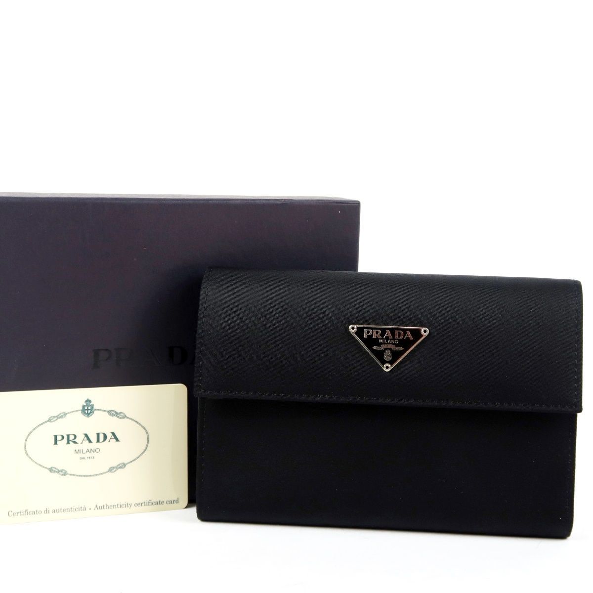 超美品】PRADA プラダ ナイロン 二つ折り財布 ブラック ブランド 