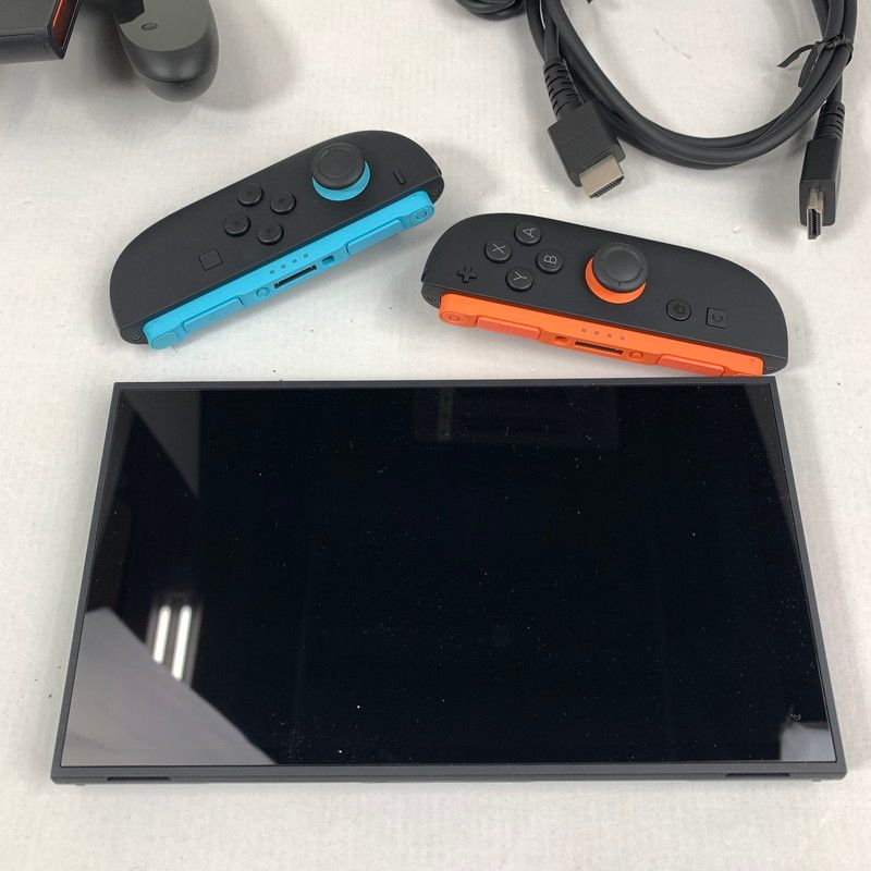 中古品】 Nintendo Switch 2(日本語・国内専用) 箱・ストラップ欠品