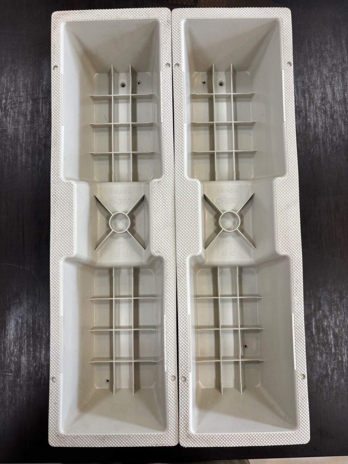因幡電工(イナバ) 【LC-360N】樹脂製エアコン架台2セット4個 - メルカリ