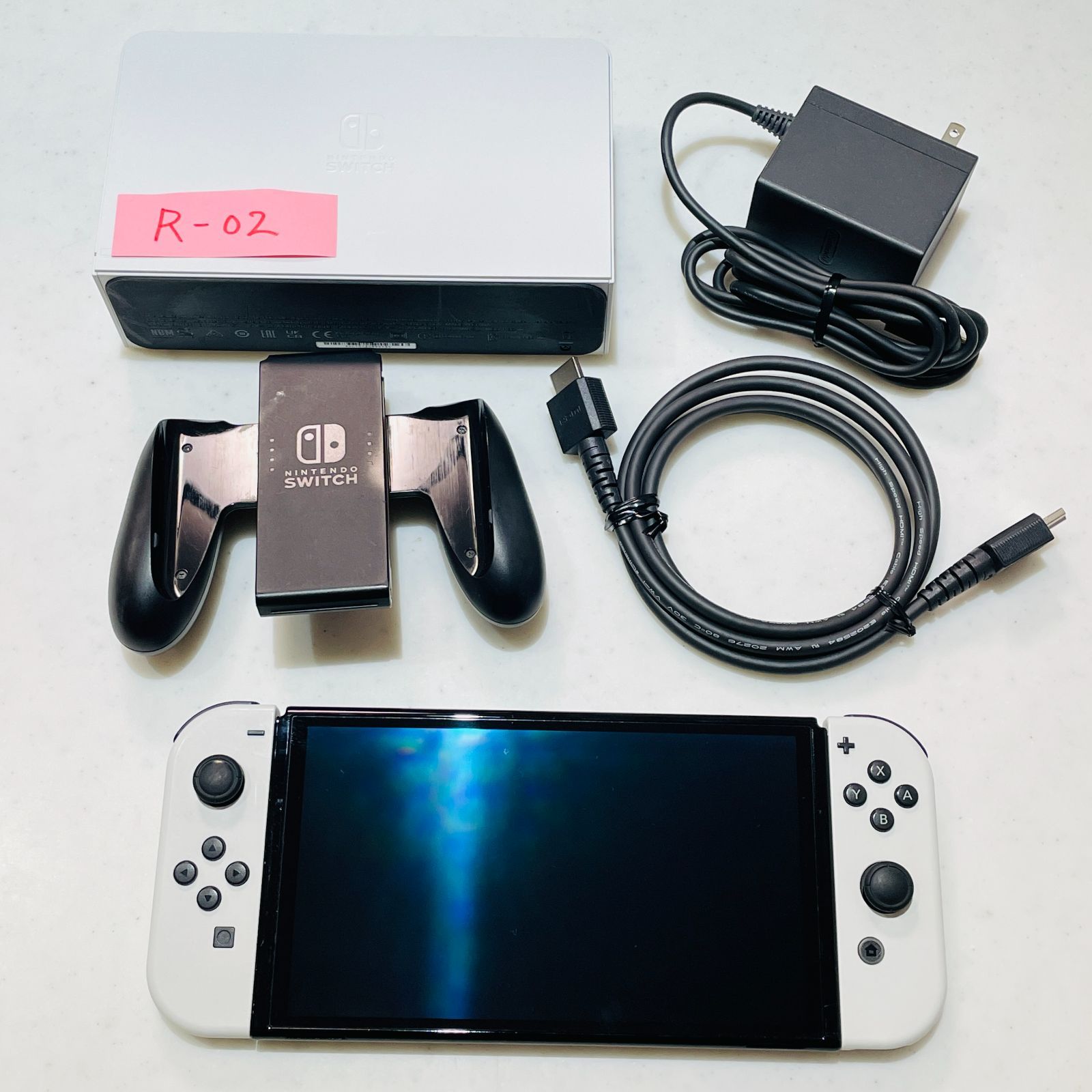 Nintendo Switch 有機ELモデル ホワイト 2022年製 美品 動作確認済み 初期化済み 任天堂 ニンテンドースイッチ 本体周辺機器セット