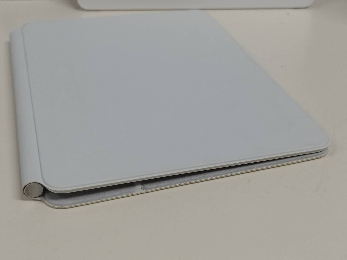 良品】iPad Magic Keyboard 11インチ ホワイト JPN - メルカリ