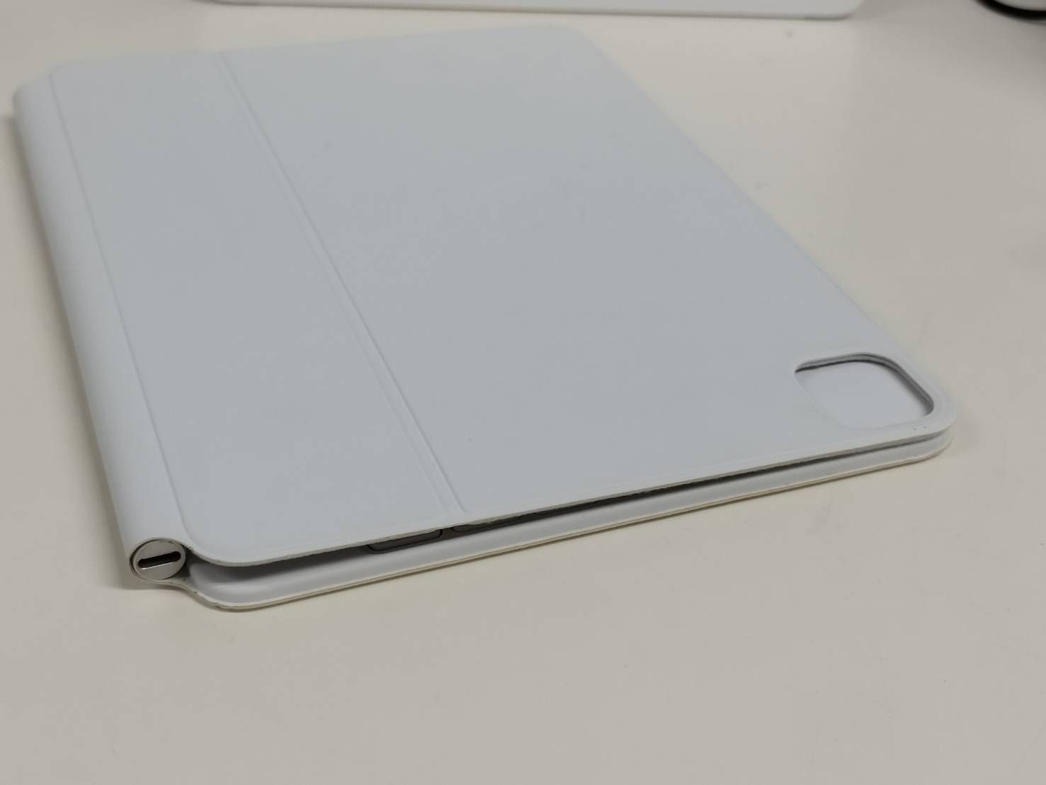 良品】iPad Magic Keyboard 11インチ ホワイト JPN - メルカリ