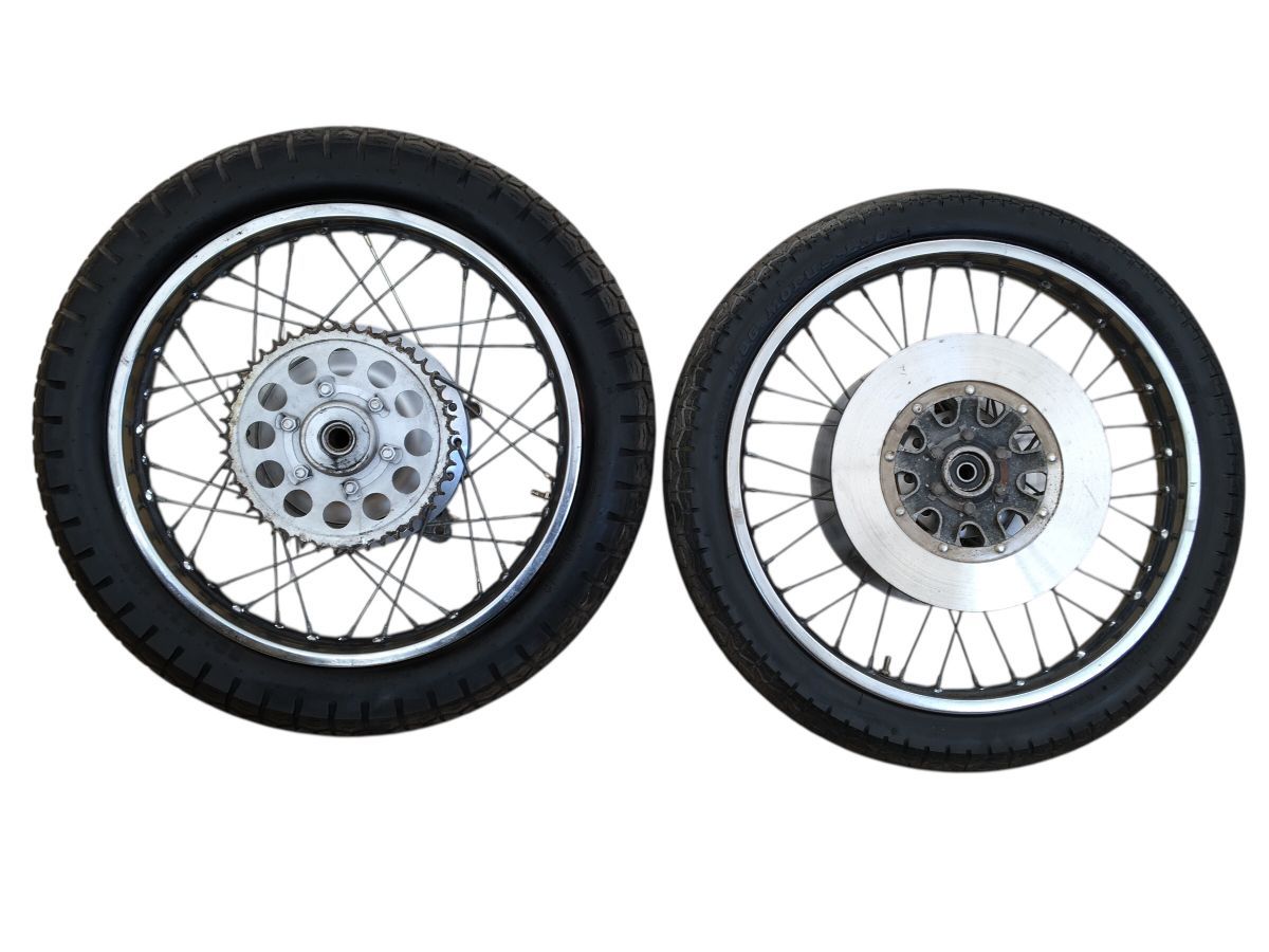 SUZUKI　GT750　GT750B　後期　国内物　前後　ホイール　セット　ディスク付　流用　Wディスク化　車検用　ＯＨにも（中古）2915-Z4967