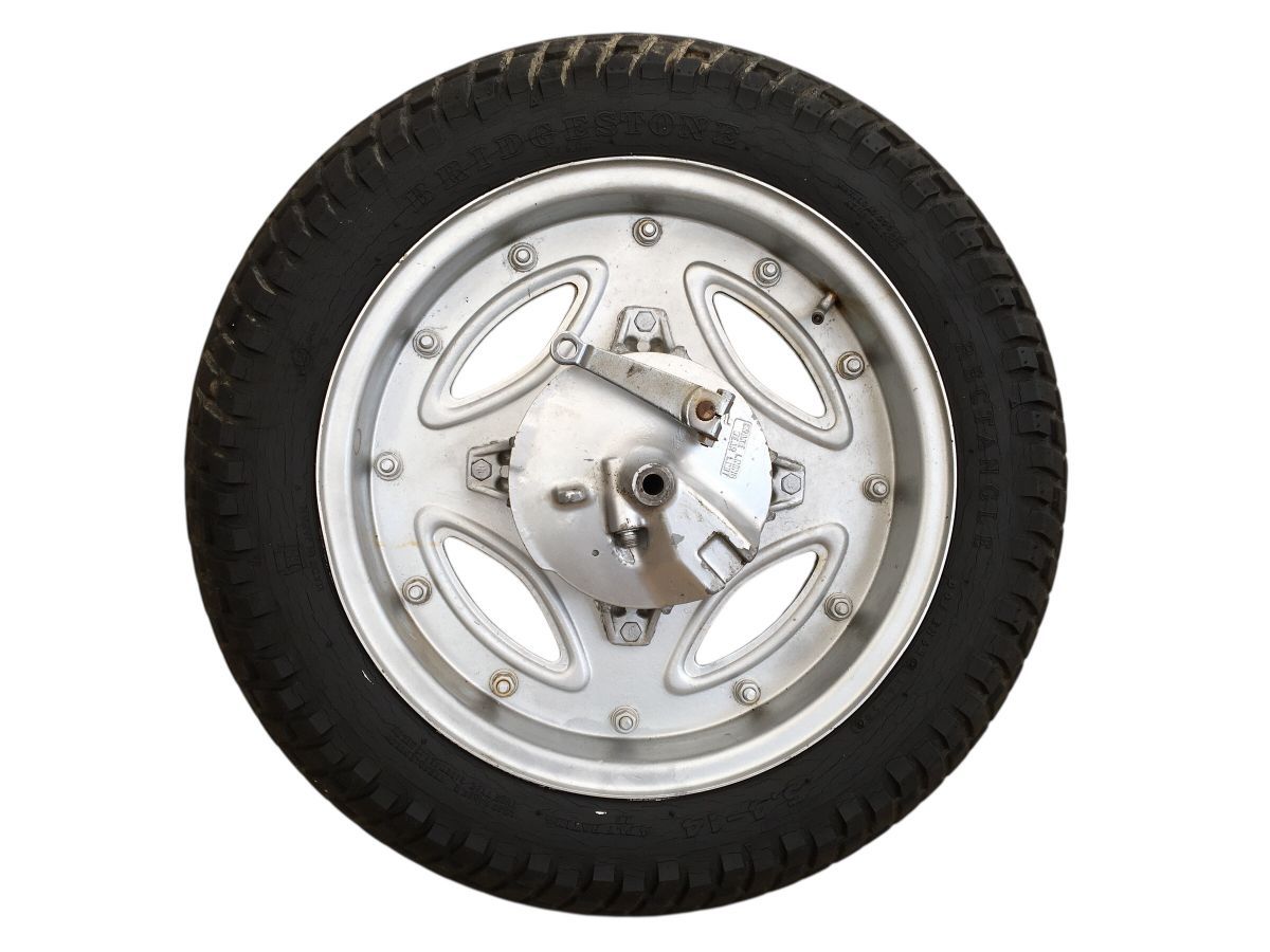 SUZUKI RV125 バンバン125 フロントホイール レストア 組み換え ストック OHベースにも(中古)2919-Z4973