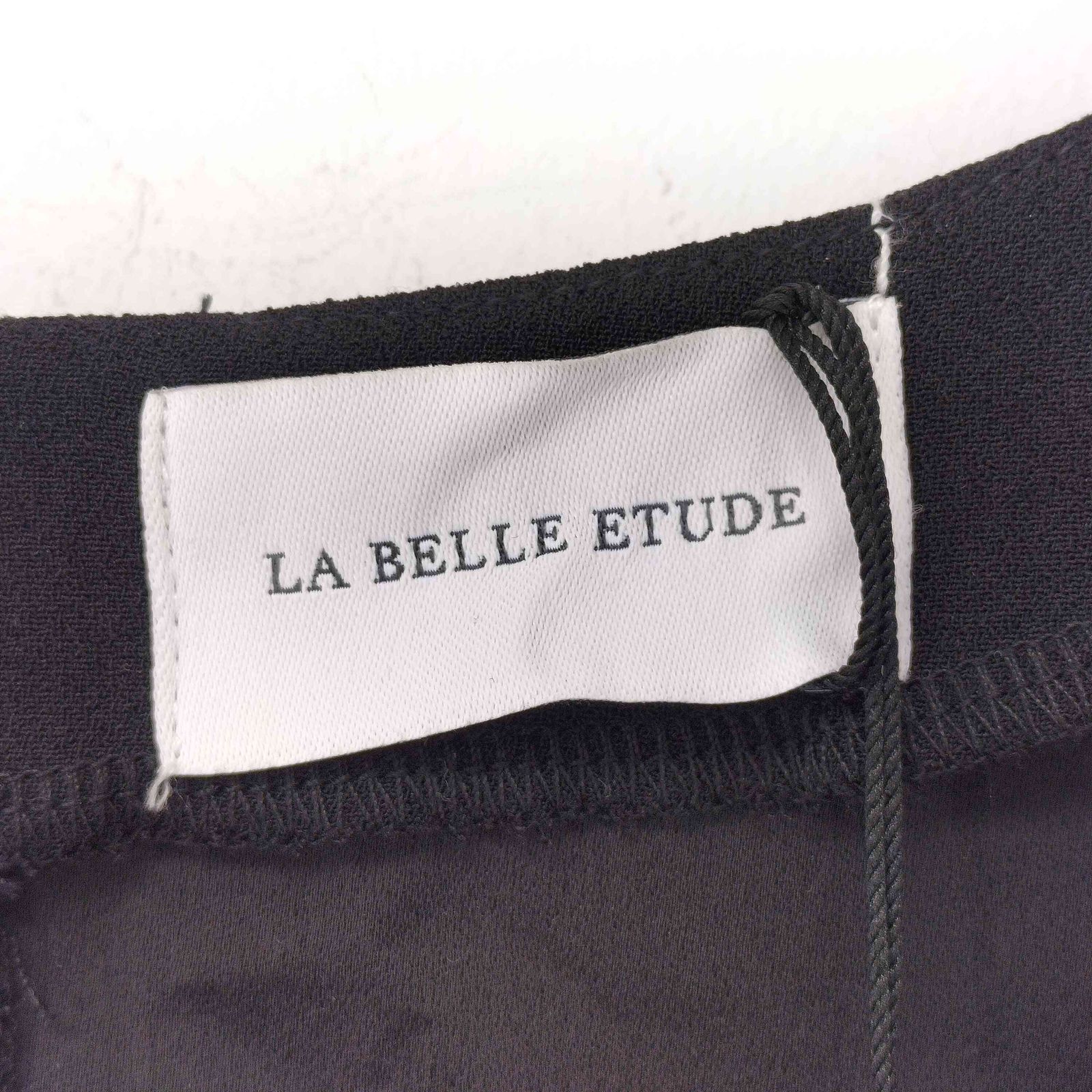 ラベルエチュード la belle Etude モチーフレースVネックブラウス 