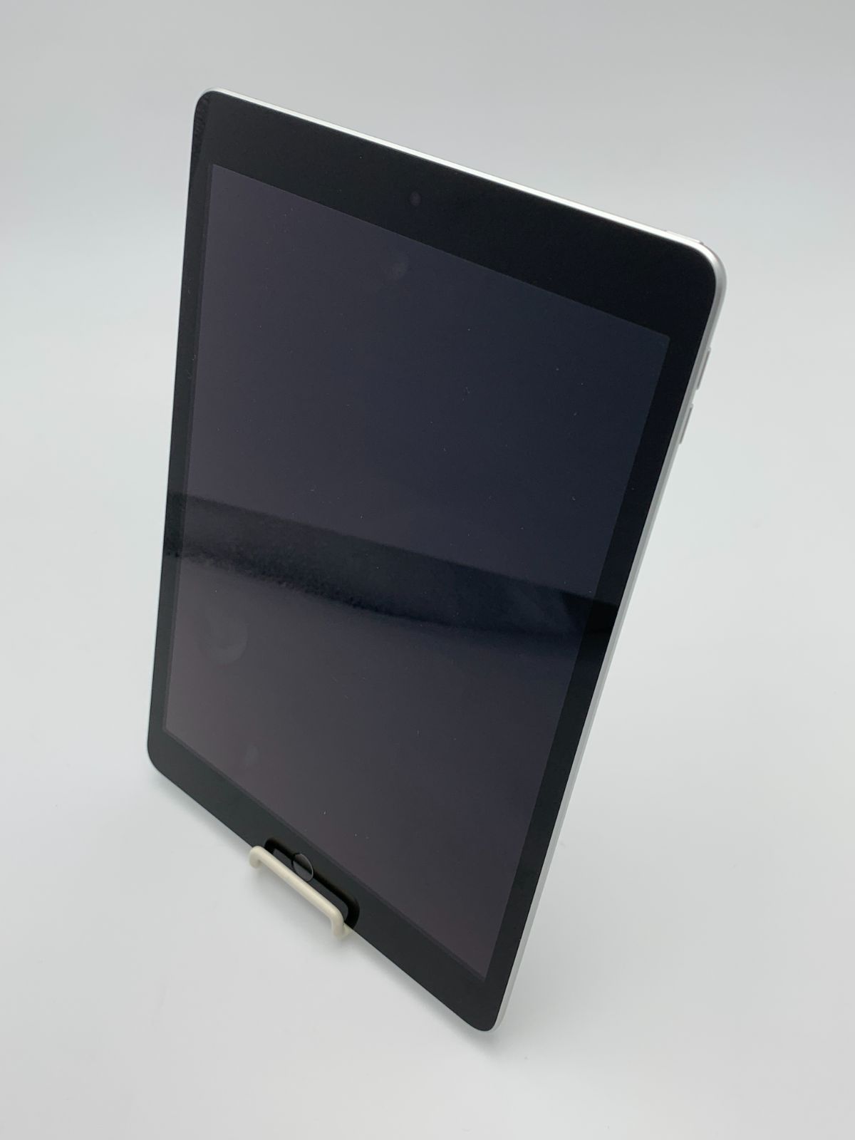 中古・フレームキズ有】iPad 10.2インチ 第9世代(2021) Wi-Fiモデル