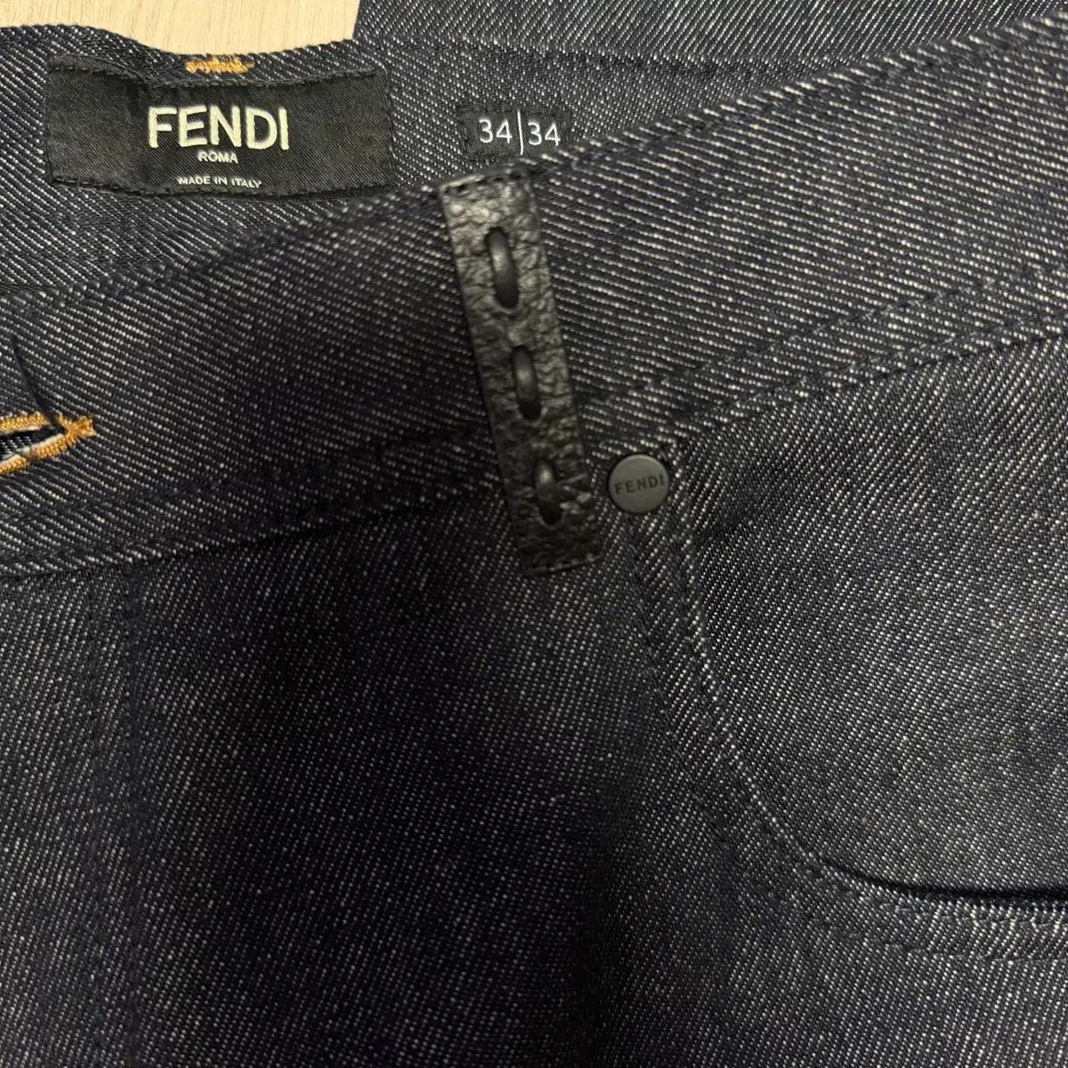 FENDI フェンディ デニム (生デニム) コンフォート ストレート