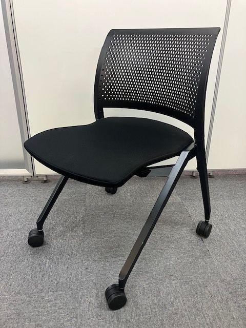 【東京都限定送料2200円も可】コクヨ スプラインチェア ブラック ミーティングチェア スタッキングチェア 会議 イス オフィスチェア