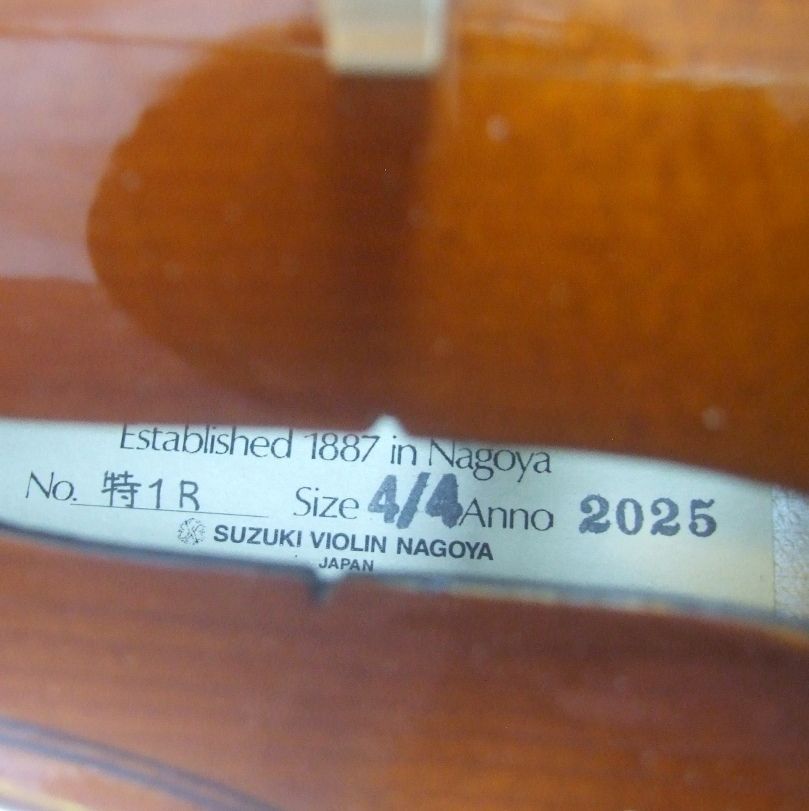 スズキバイオリン 4/4 特1R 2025年 未使用弓 ケース 状態良好 希少