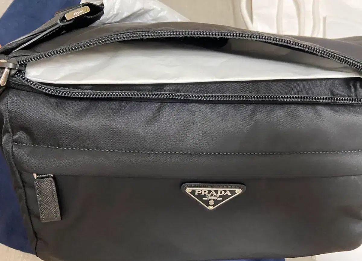プラダ リナイロン バイカーバッグ M 新品 プラダ リナイロン バイカーバッグ M 新品