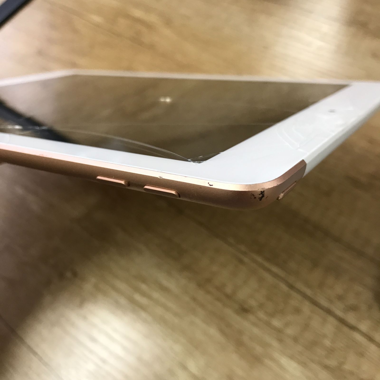 ジャンク品】 iPad 第6世代 32GB セルラーモデル - メルカリ