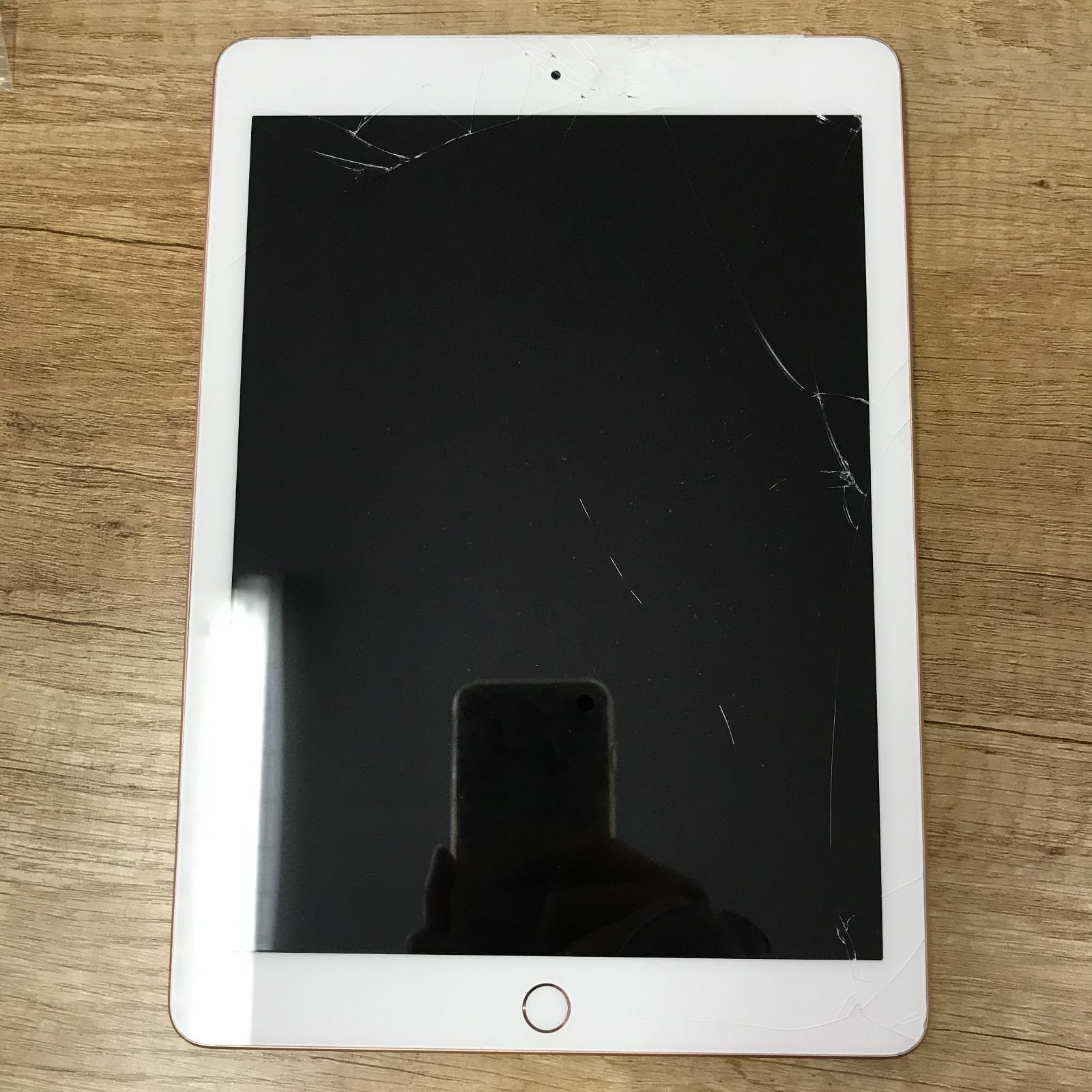 ジャンク品】 iPad 第6世代 32GB セルラーモデル - メルカリ