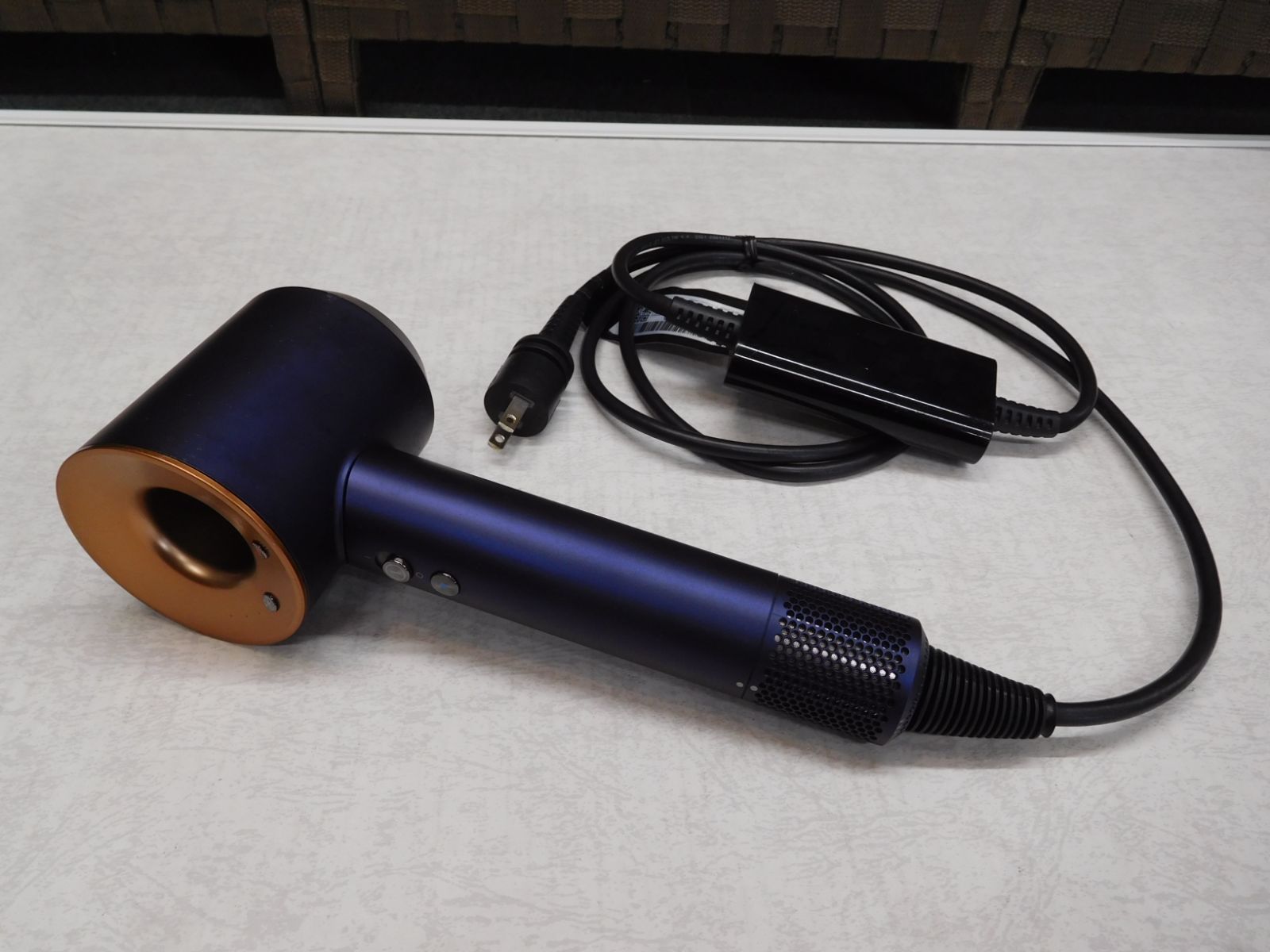 Dyson/ダイソン supersonic ヘアドライヤー HD08 本体のみ【M0781