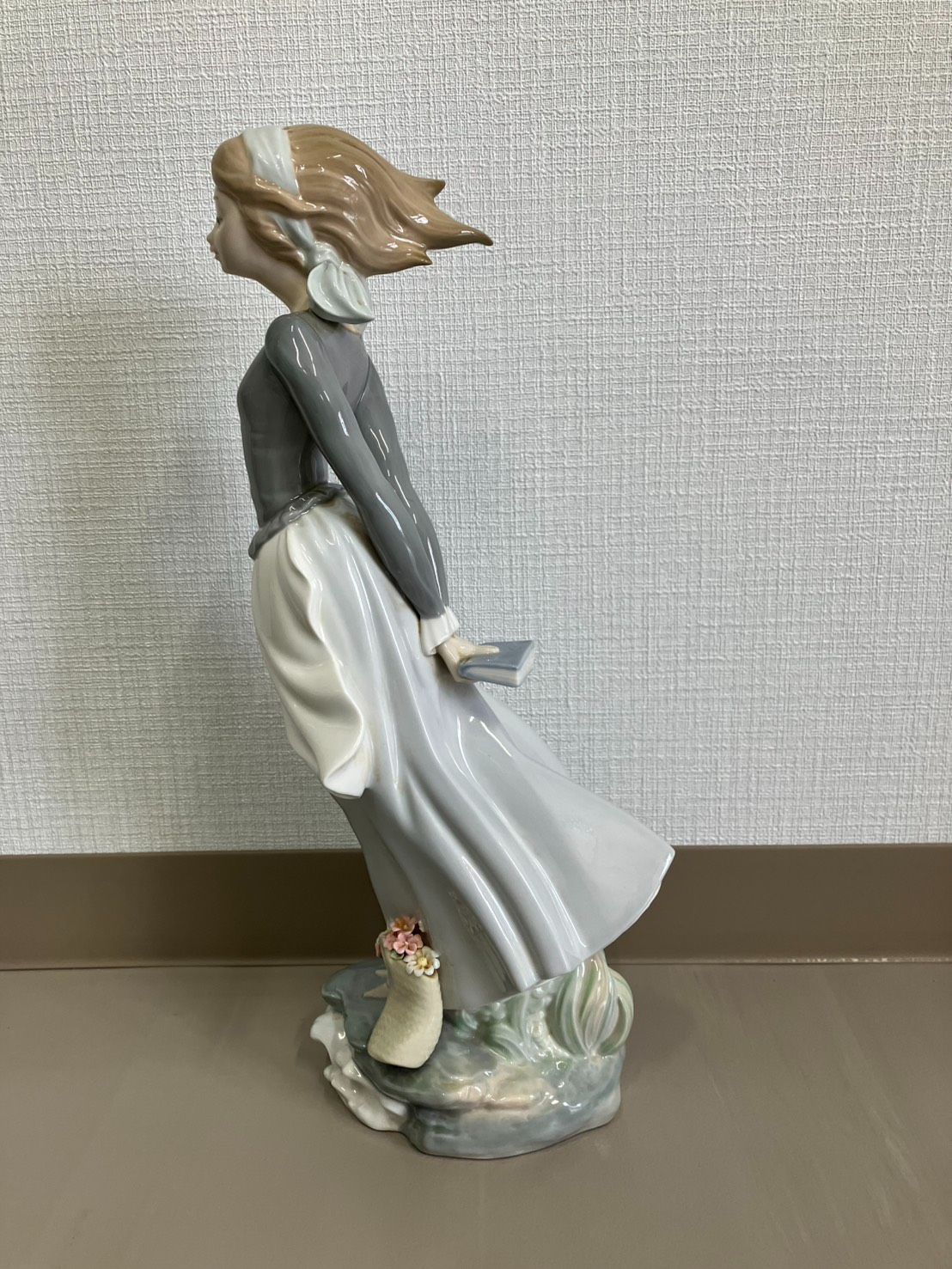 LLRDRO リヤドロ 海のそよ風 陶器 人形 フィギュア 547 - メルカリ