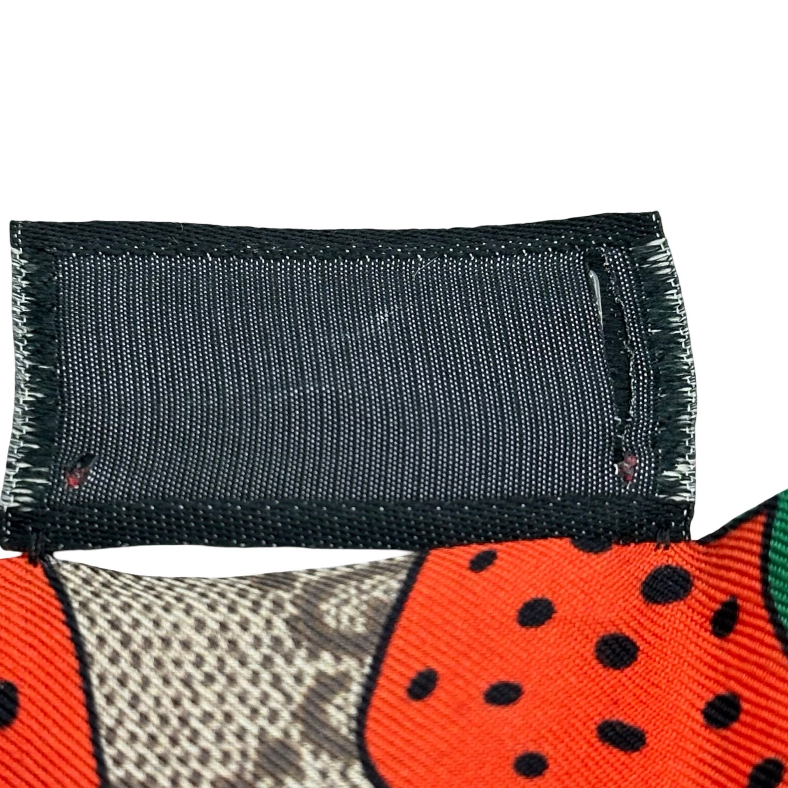 グッチ GUCCI ネックボウ GGストロベリー マルチカラー シルク