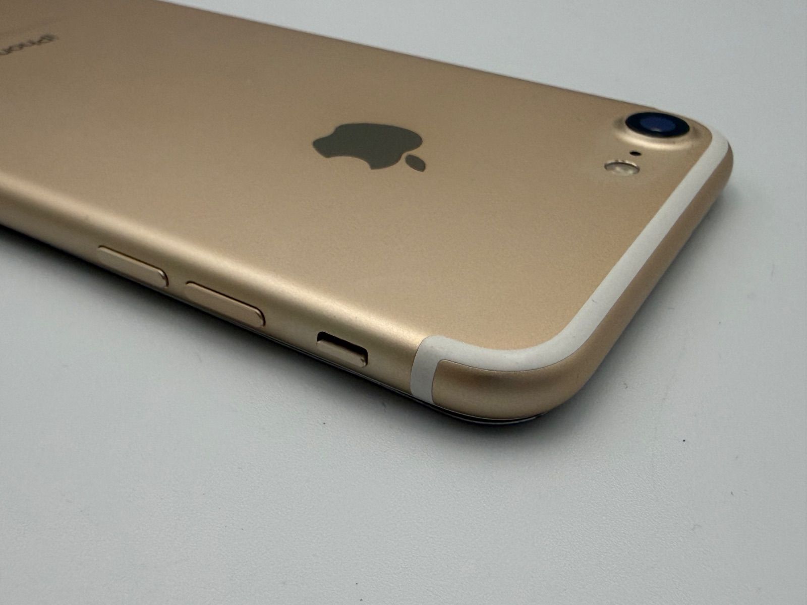 バッテリー容量86％ SIMフリー iPhone7 128GB ゴールド SoftBank