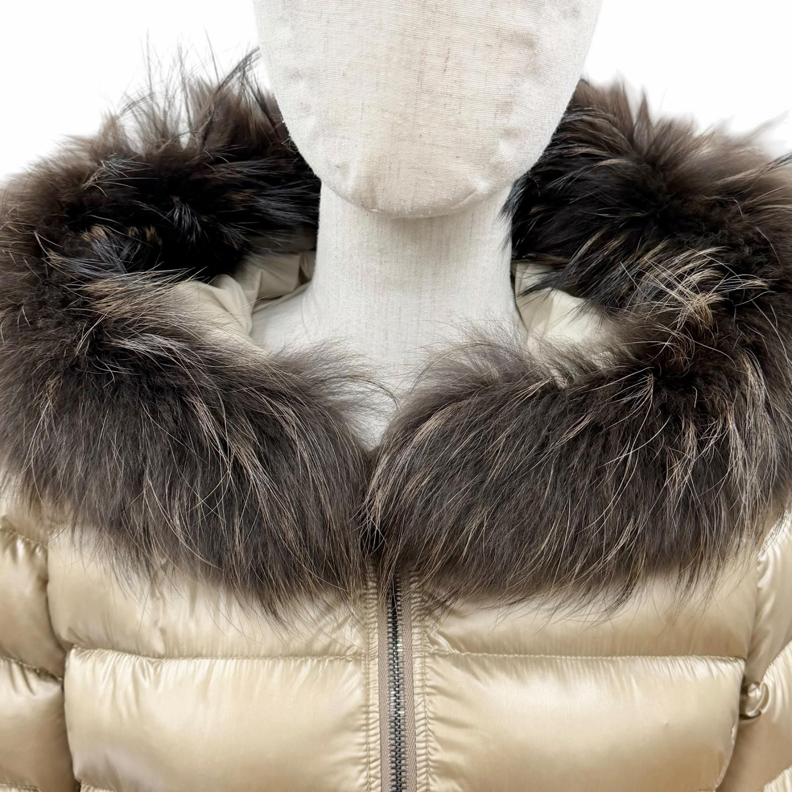 美品◇TATRAS タトラス 20AW LTA20A4706 ISERA ラクーンファー ロゴ