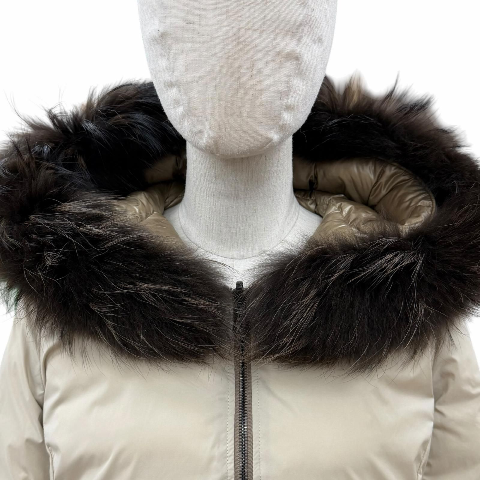 美品◇TATRAS タトラス 20AW LTA20A4706 ISERA ラクーンファー ロゴ