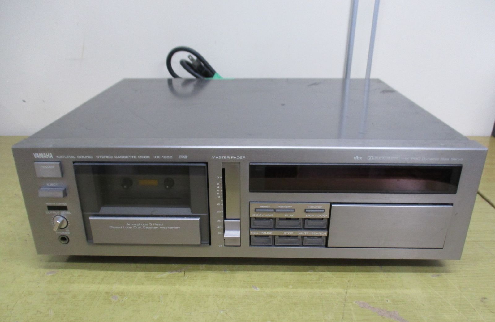 B242　YAMAHA　ヤマハ　カセットデッキ　KX-1000【ジャンク品】