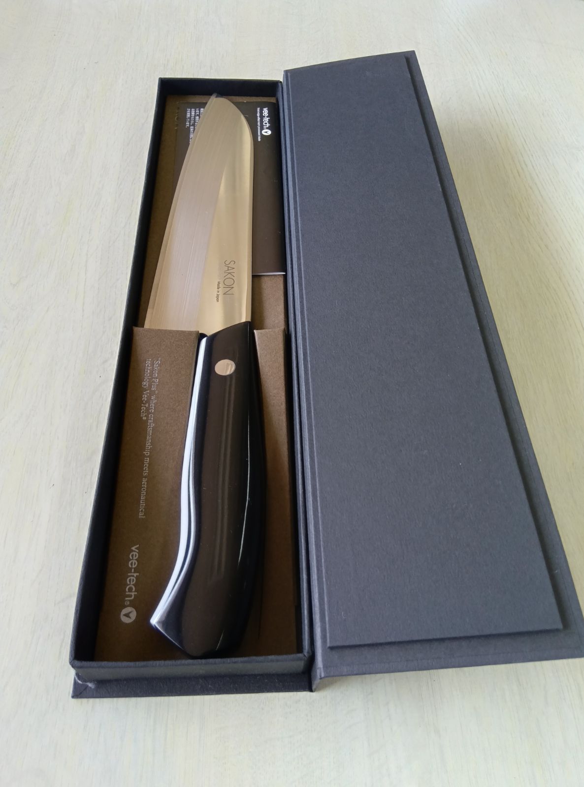 SAKON+ 三徳庖丁 vee-tech庖丁日本製 185mm SAKON+ 三徳庖丁 vee-tech庖丁日本製 185mm - メルカリ