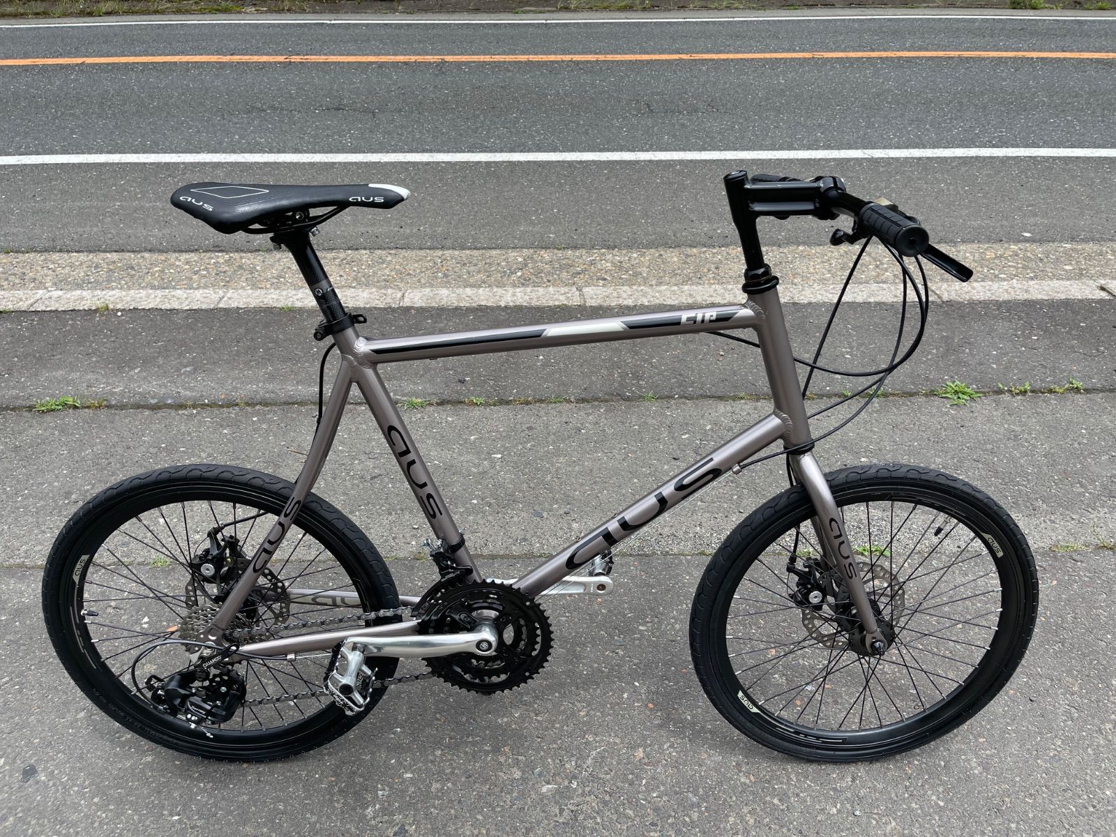0389【即乘】送料無料 DUS ミニベロ SHIMANO 3X7S 21速 小径車 20