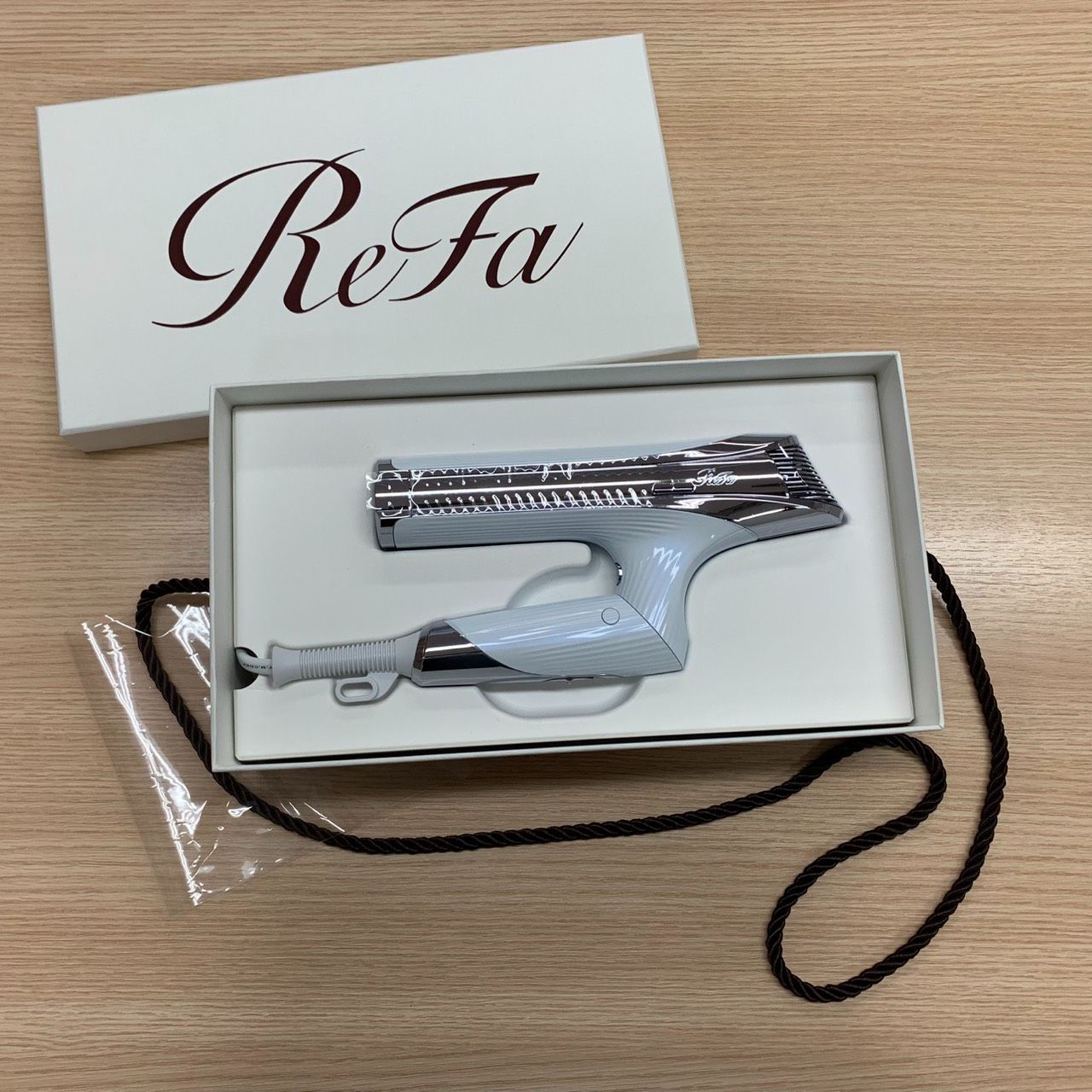 新品未使用　refa リファ　ドライヤー RE-BC-02A 彦】未使用美品! ReFa BEAUTECH DRYER S+ RE-BC-02A ホワイト BEAUTECH