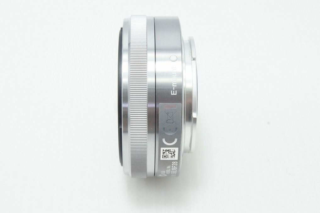 美品 SONY ソニー E 16mm F2.8 SEL16F28 シルバー Eマウント APS-C 単