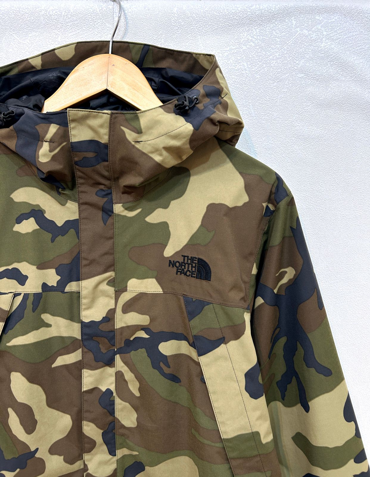 THE NORTH FACE (M) NP61845 迷彩 ナイロンジャケット ノベルティ